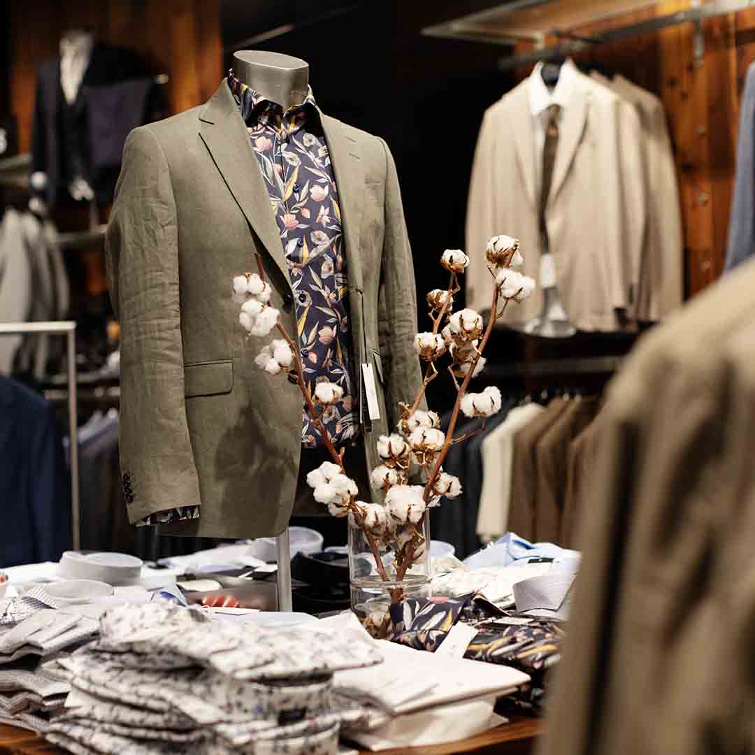 Stylish shirts and suits from Kaufmann in Frederiksberg.